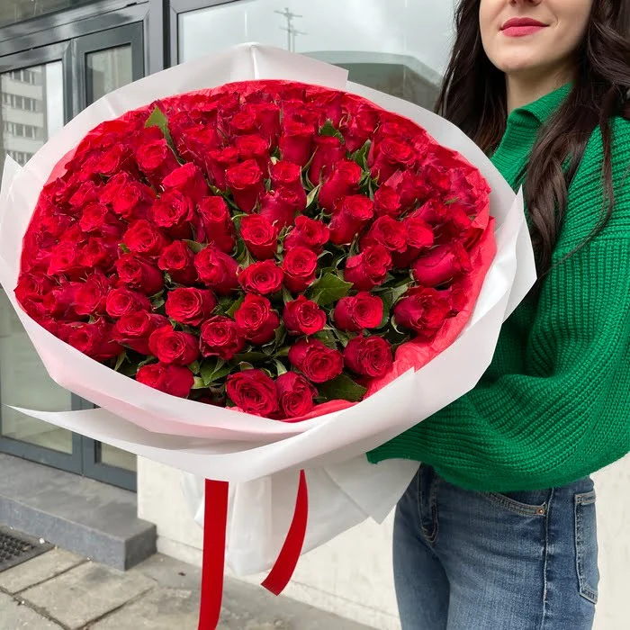 Experience Luxury With These Premium Flower Delivery Services